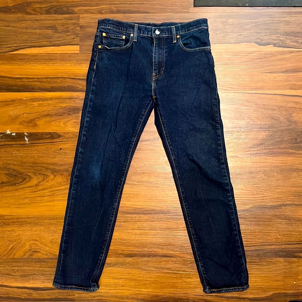 Levis Premium 502 dark wash. W33 L32.